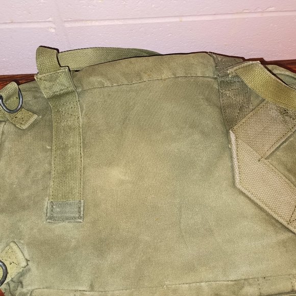 1. Vintage Military Canvas Medical Jumpable Backpack. - Picture 5 of 15